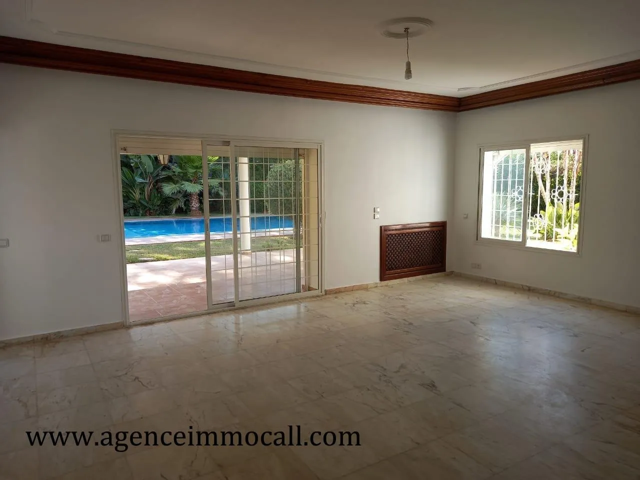 Villa à louer au quartier SOUISSI-Rabat - الرباط (2)