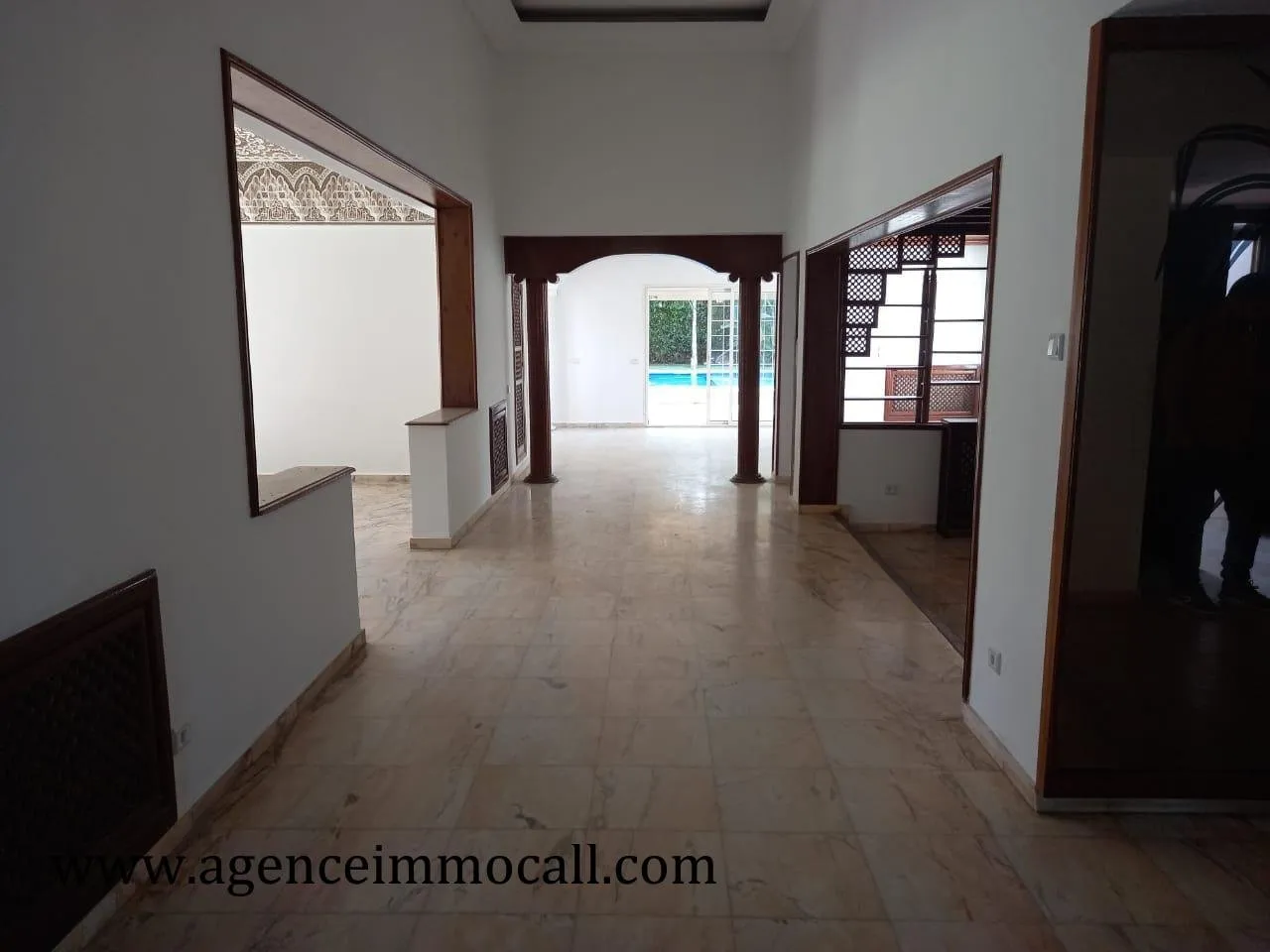 Splendide Villa en location à SOUISSI - الرباط (3)