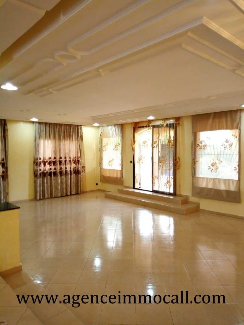 Villa en location situé à SOUISSI-Rabat - الرباط (2)