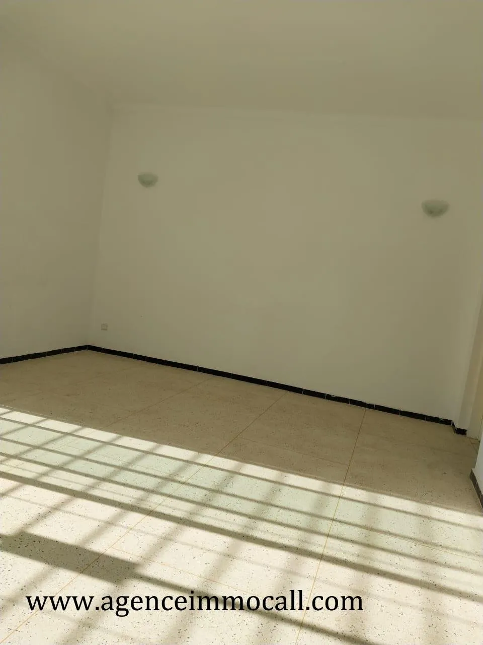 Etage Villa en location à Mabella Rabat - الرباط (3)