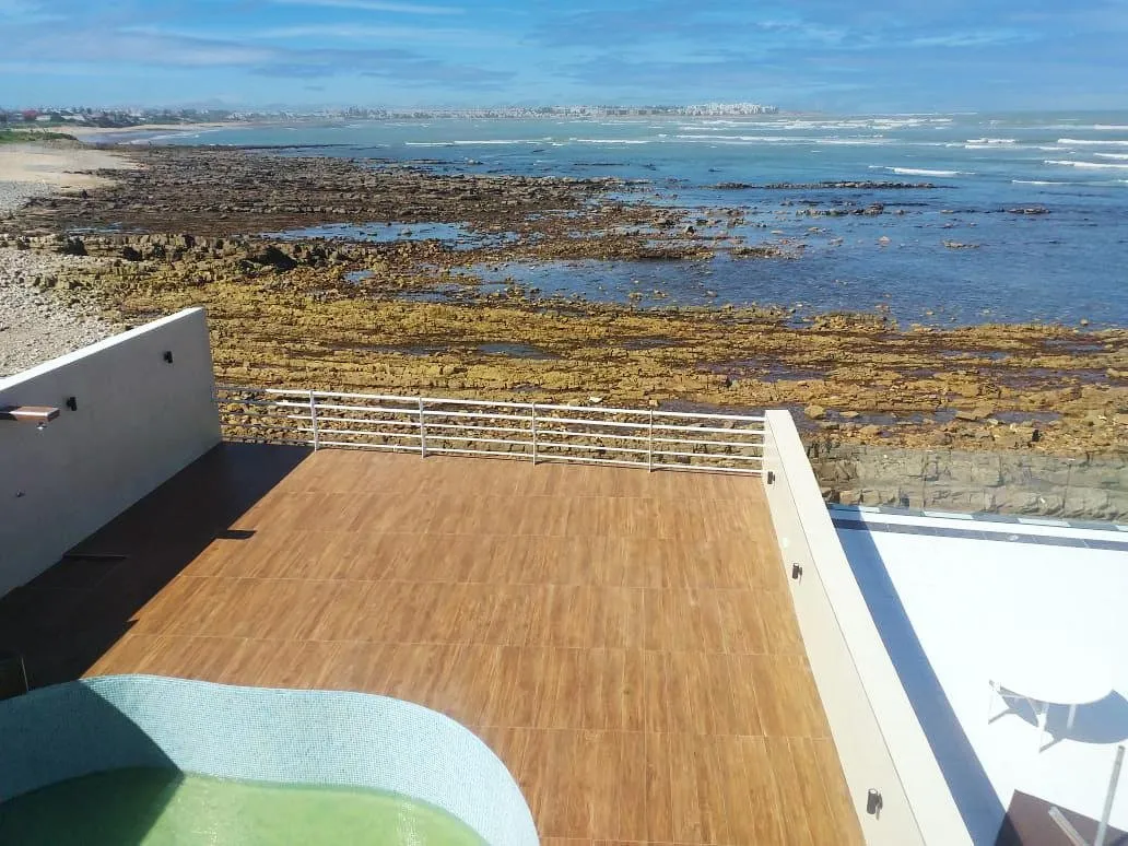 Villa pied dans l'eau, avec piscine - الدار البيضاء (2)