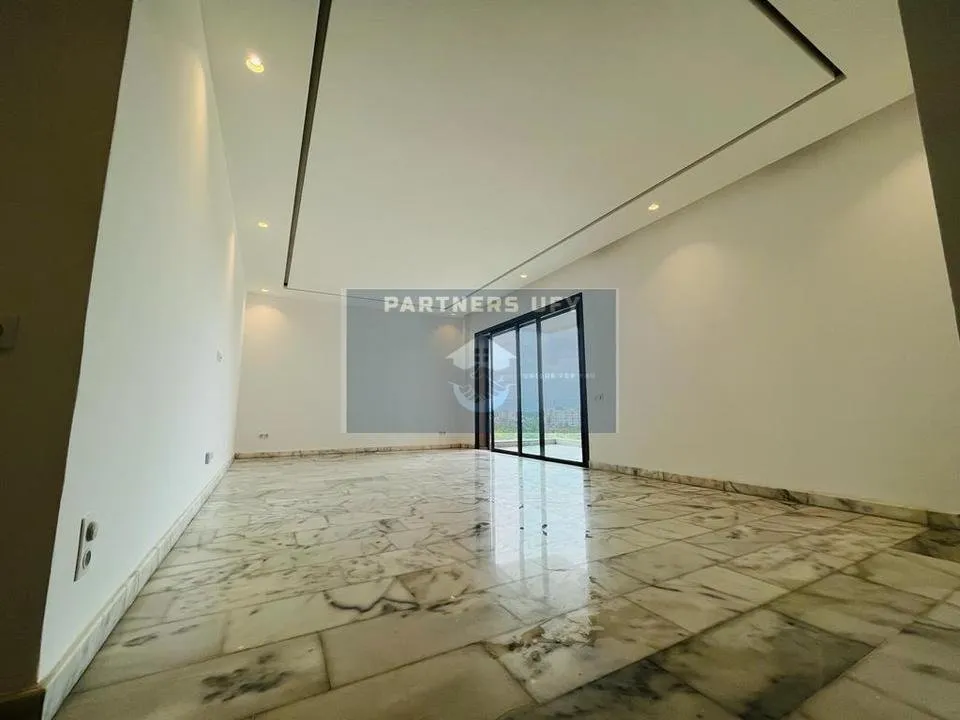 LOCATION D'UN MAGNIFIQUE  ET LUXUEUX  APPARTEMENT AVEC TERRASSE - الدار البيضاء (2)