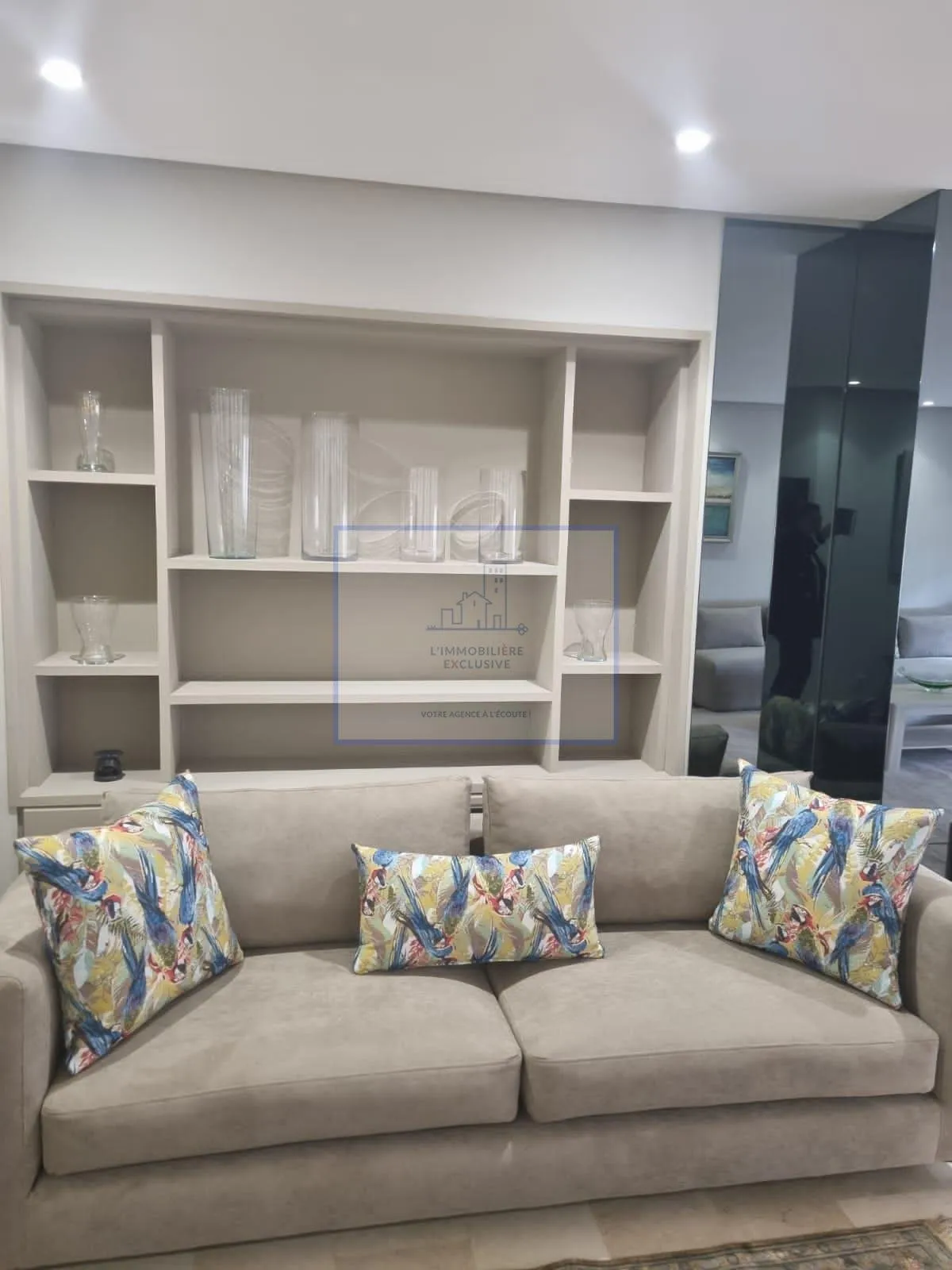 RACINE-LOCATION-APPARTEMENT-MEUBLE. - الدار البيضاء