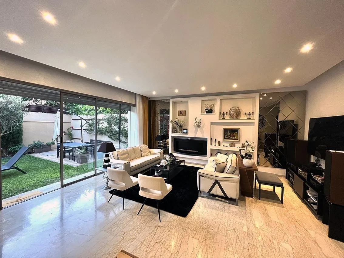 Villa moderne, 4 chambres, jardin et piscine. - الدار البيضاء (3)