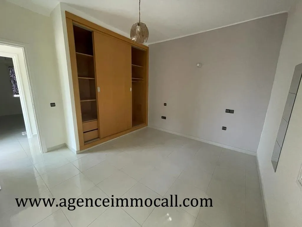 Villa de luxe à louer située à Hay riad - الرباط (4)