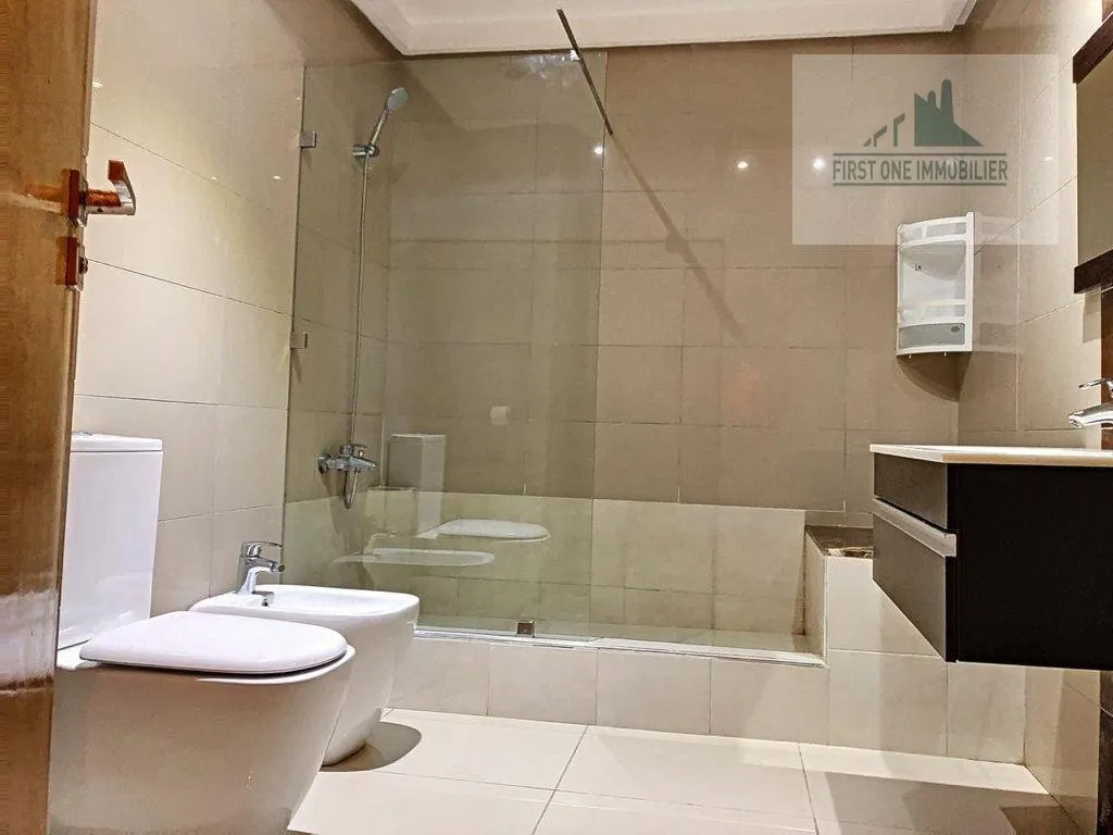 Grand studio Loft meublé 65 m² Anfa - الدار البيضاء (4)