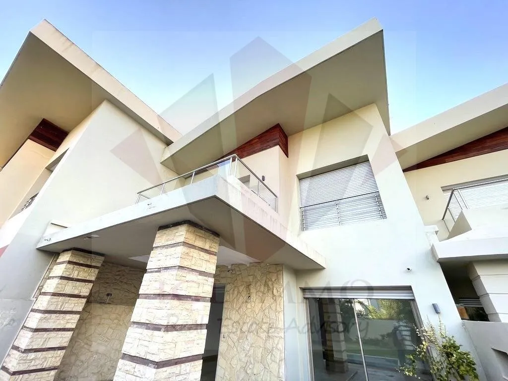 Magnifique Villa de 350m2 à Bouskoura - بوسكورة