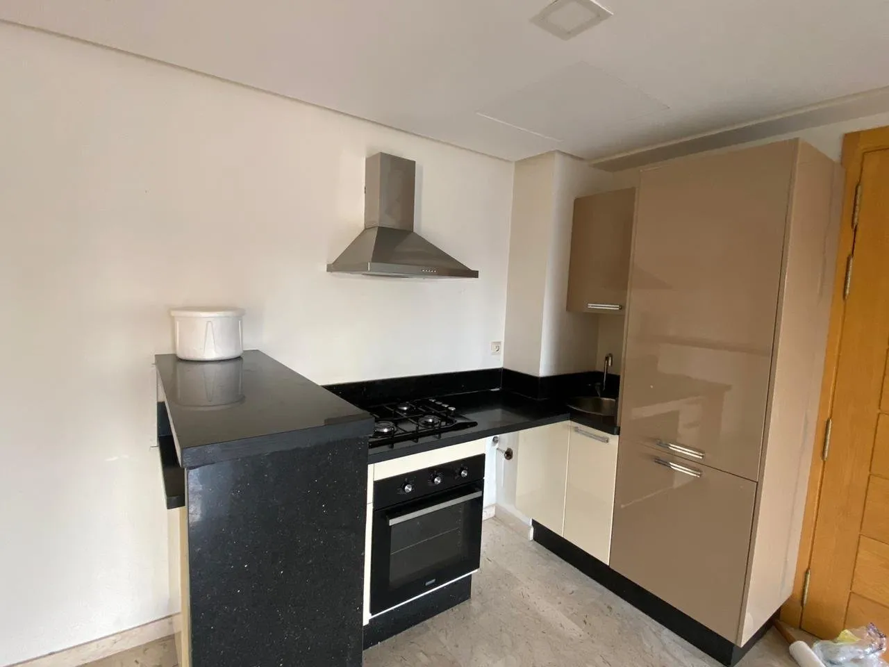 Location Studio Quartier Oasis Casablanca - الدار البيضاء (4)