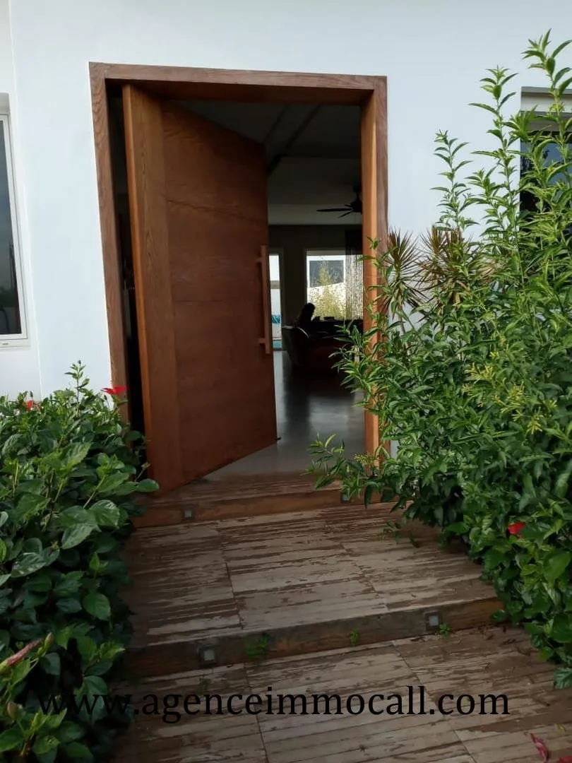 villa haut standing à louer à Hay Riad - الرباط