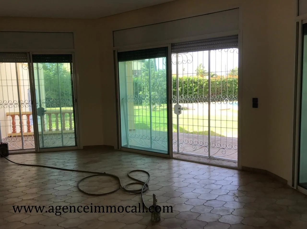 Superbe Villa en Location situé à SOUISSI - الرباط