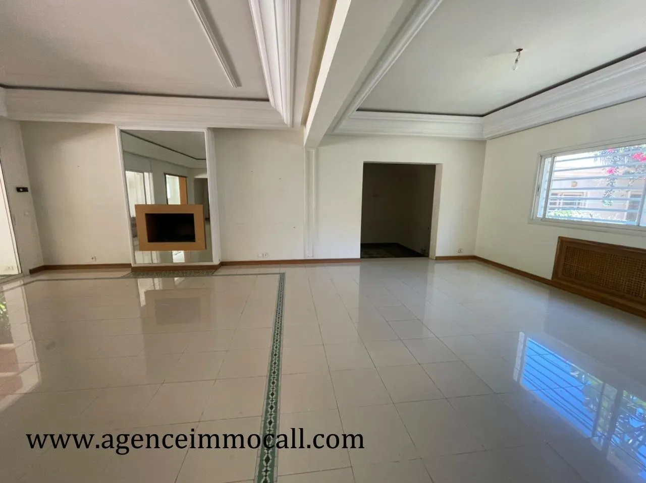 Villa en location située à SOUISSI - الرباط (3)