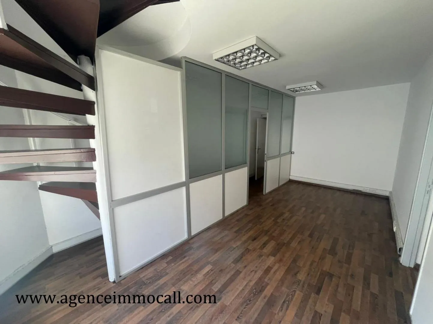 Villa Plateau Bureau au quartier SOUISSI-Rabat - الرباط (2)