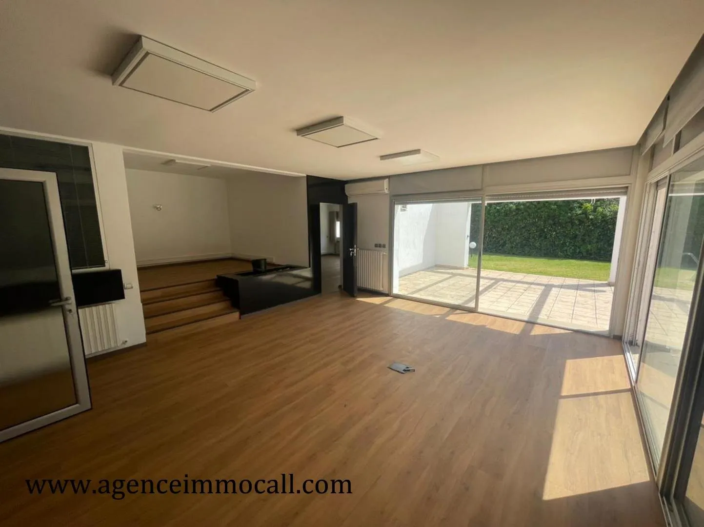 Villa Plateau Bureau au quartier SOUISSI-Rabat - الرباط