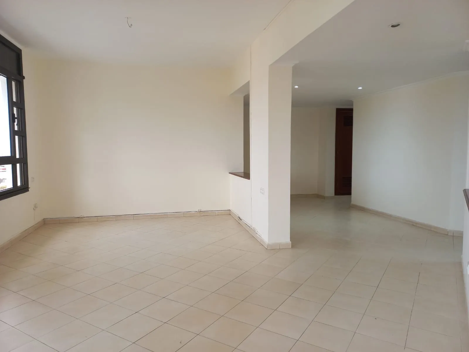 Appartement sans vis-à-vis à Hay Riad - الرباط (3)