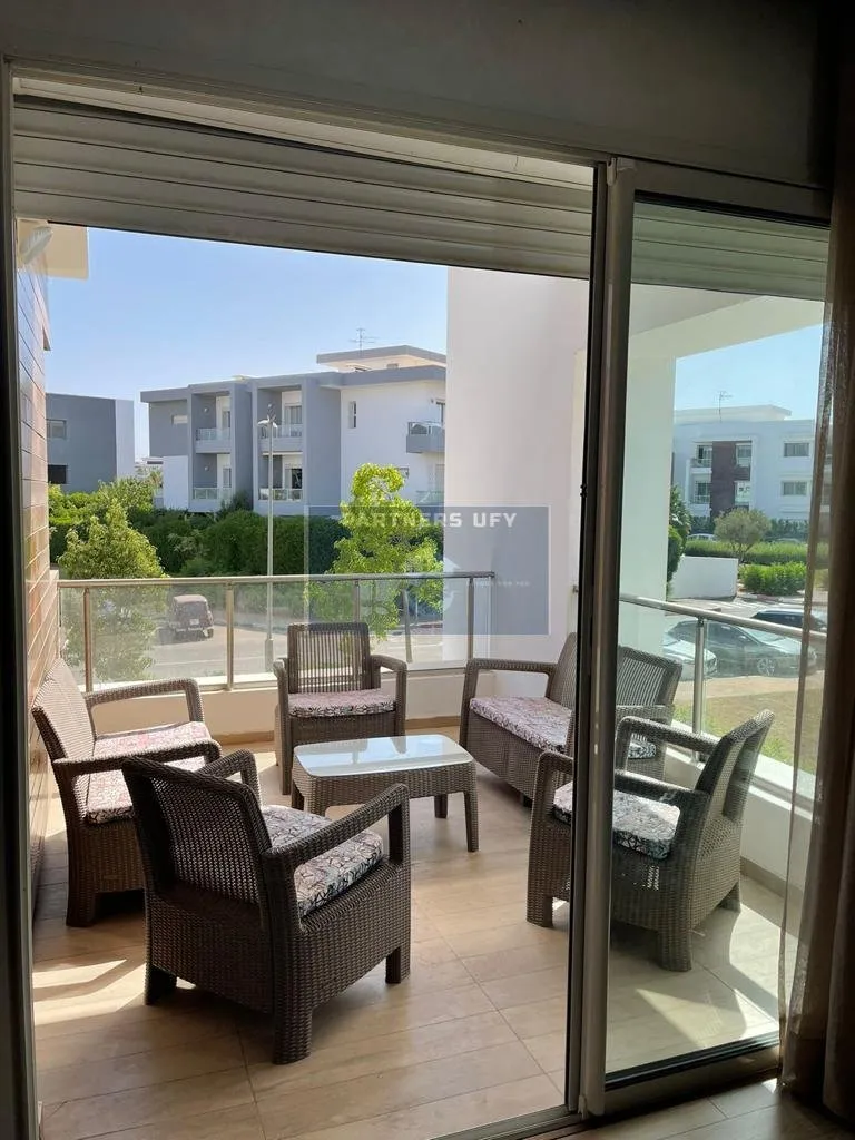 joli appartement á louer en résidence á BOUSKOURA- Terrasse - بوسكورة (2)