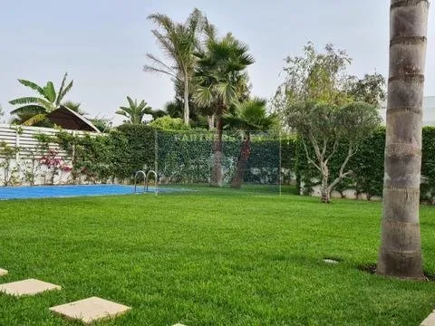 Luxueux villa avec joli jardin en résidence sécurisée - BOUSKOURA. - بوسكورة (4)