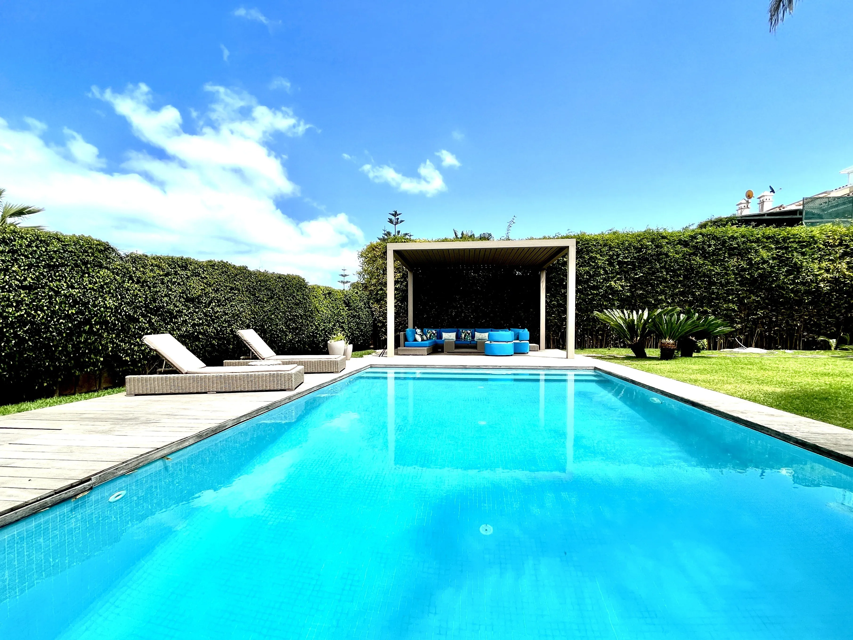 Villa moderne, piscine et sublime extérieur. - الدار البيضاء