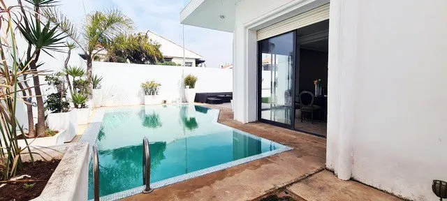 Villa meublée haut standing, piscine et jardin - الدار البيضاء (2)