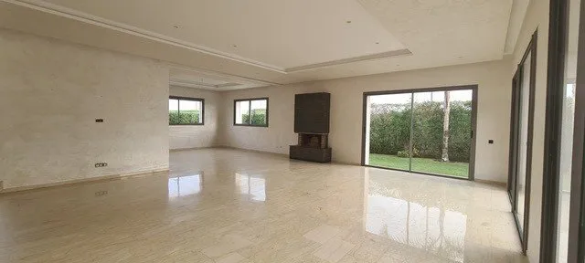 Villa de 4 chambres avec piscine. - الدار البيضاء (3)