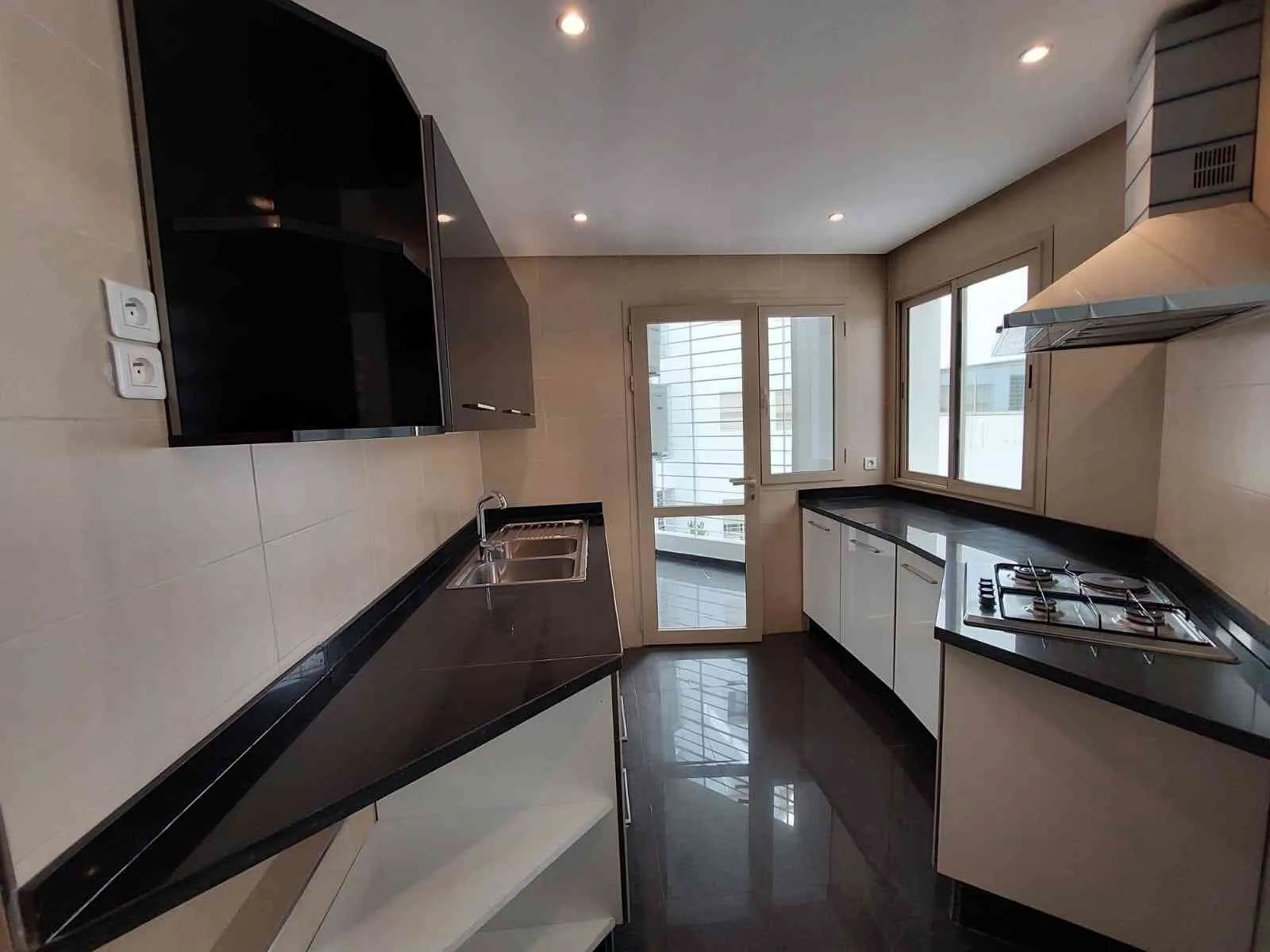 Magnifique appartement à louer avec balcon - الدار البيضاء