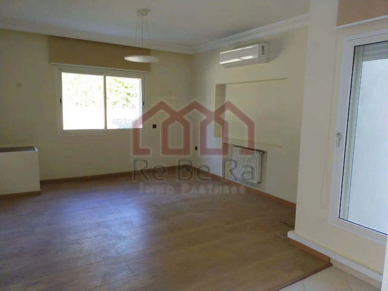 Coquette villa avec piscine à louer à Souissi - الرباط (2)