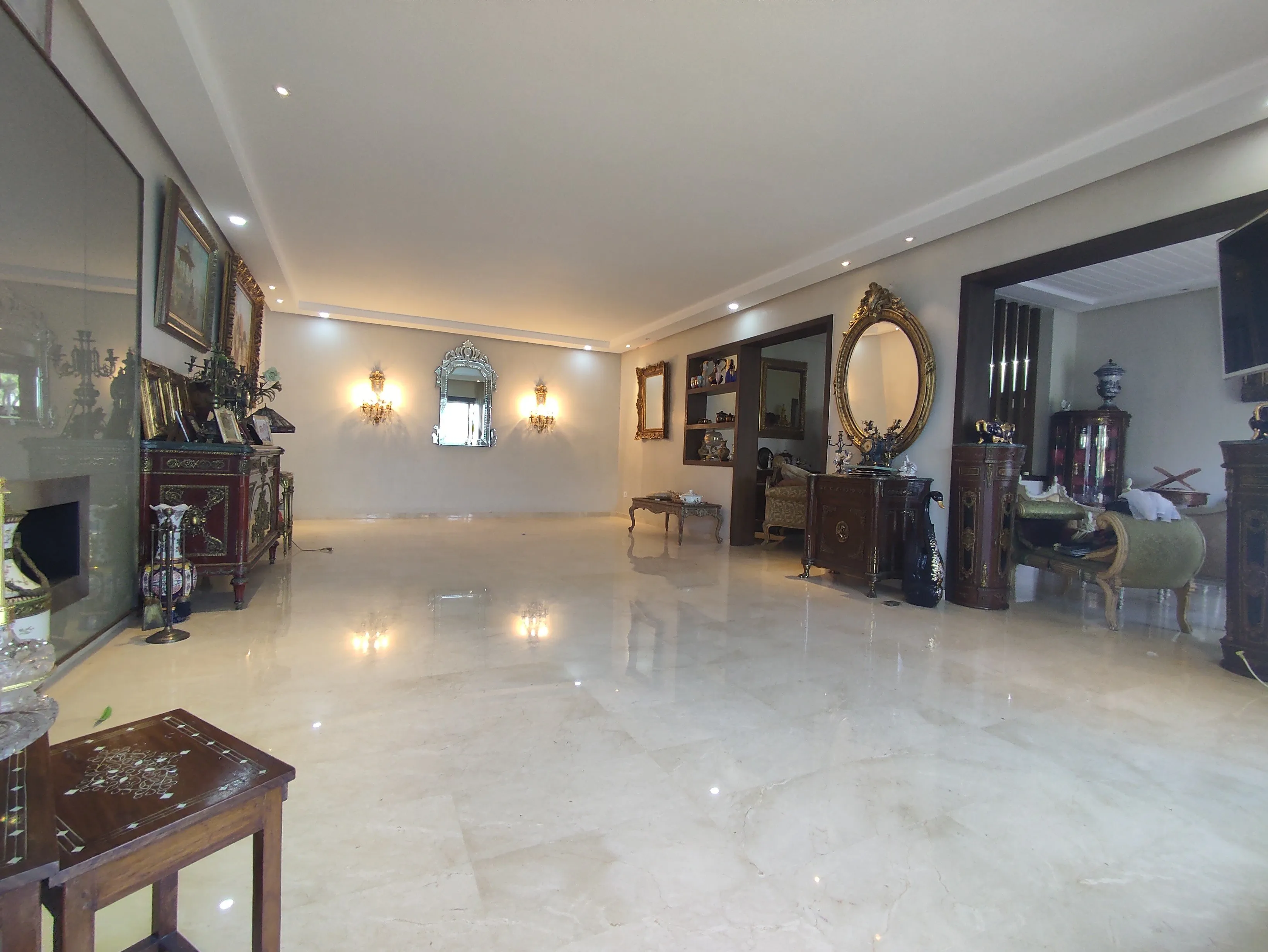 Très bel appartement lumineux, spacieux - الدار البيضاء (3)