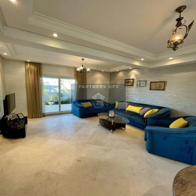 Joli appartement à louer  meublé avec une belle terrasse á Gauthier - الدار البيضاء