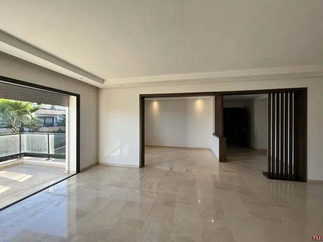 Très bel appartement 3 chambres - الدار البيضاء (3)