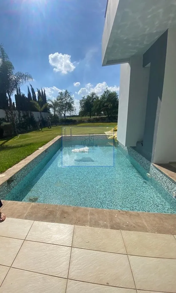 BOUSKOURA-LOCATION-VILLA-JARDIN-PISCINE - الدار البيضاء (4)