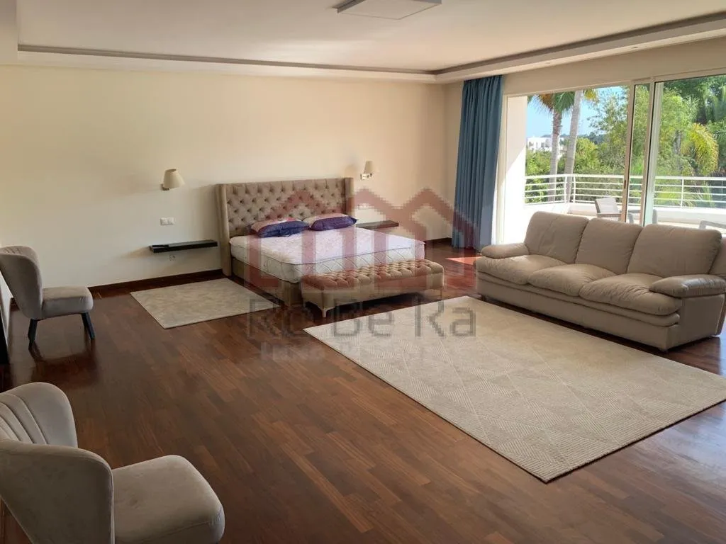 Coquette villa moderne avec piscine à louer à Souissi - الرباط (4)