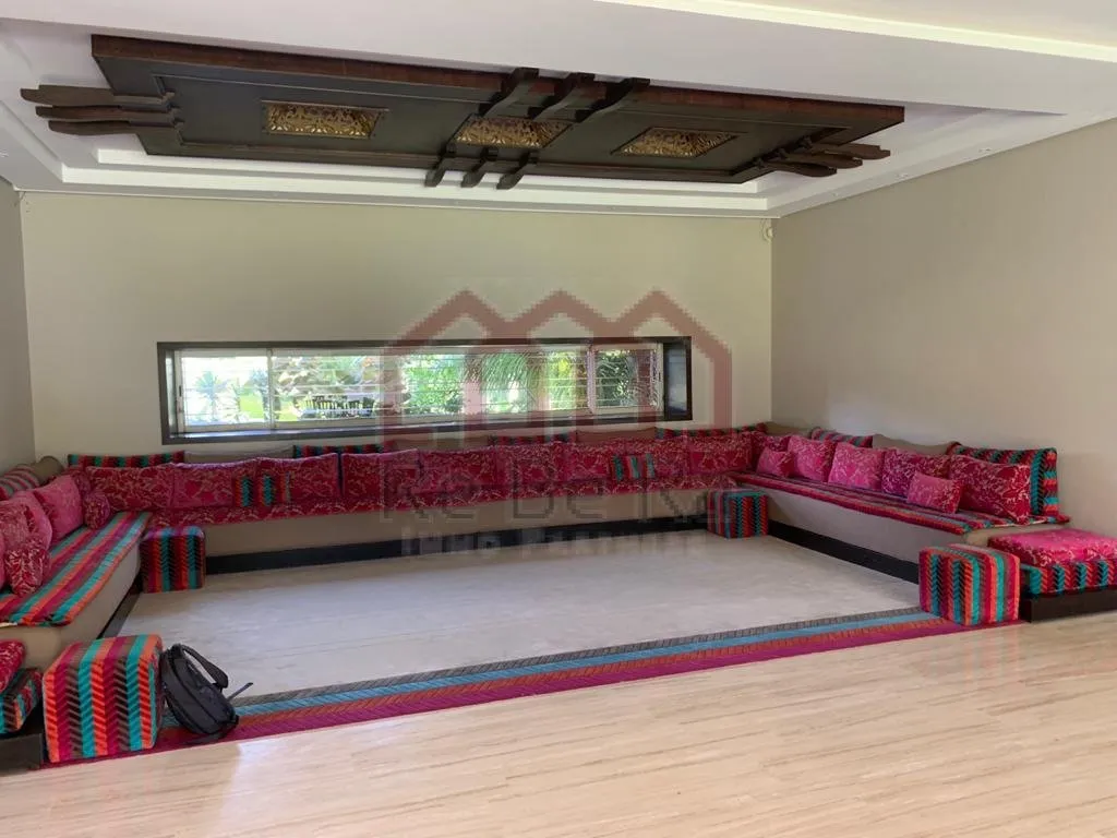 Coquette villa moderne avec piscine à louer à Souissi - الرباط