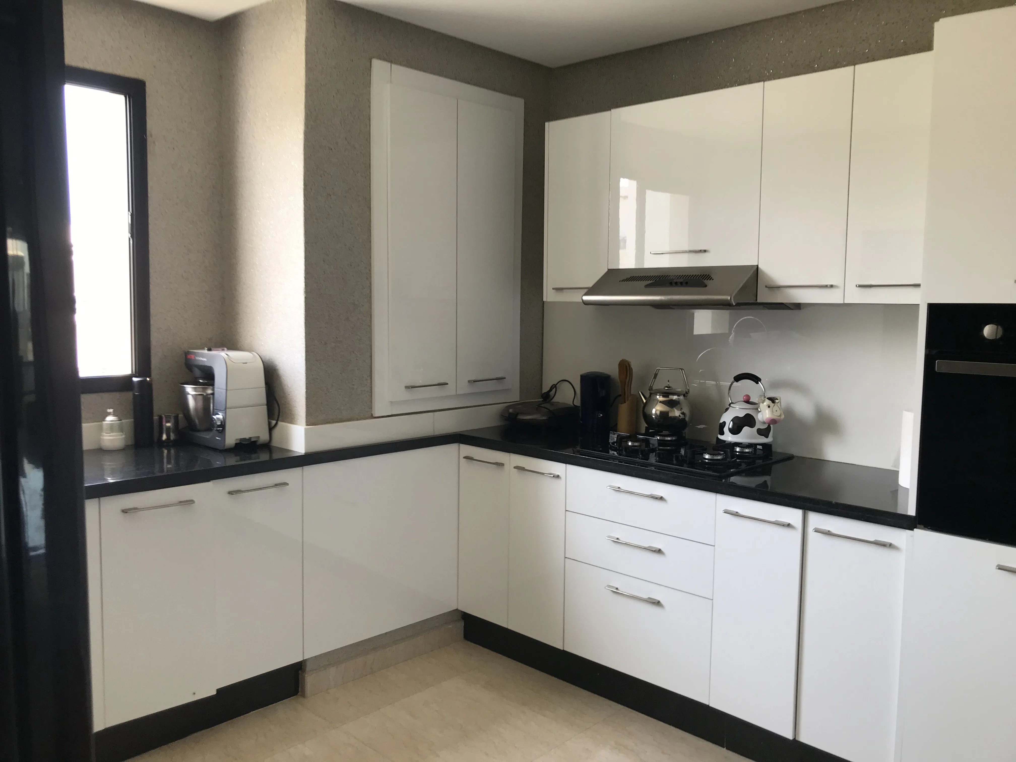 Bel appartement avec piscine chauffée et vue mer - الدار البيضاء (4)