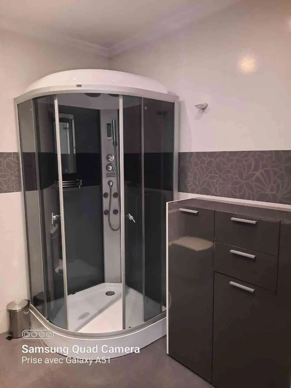 Bel appartement très bien ensoleillé et fonctionnel - الدار البيضاء (2)
