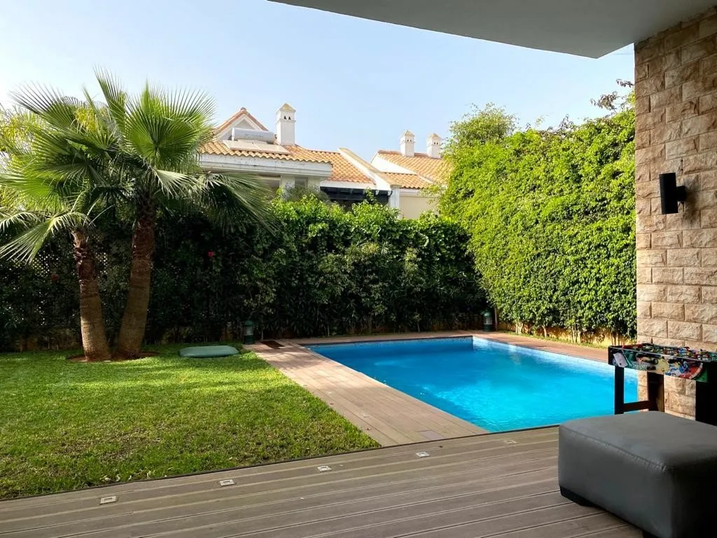 Magnifique Villa Rénovée avec Beau Jardin - الدار البيضاء