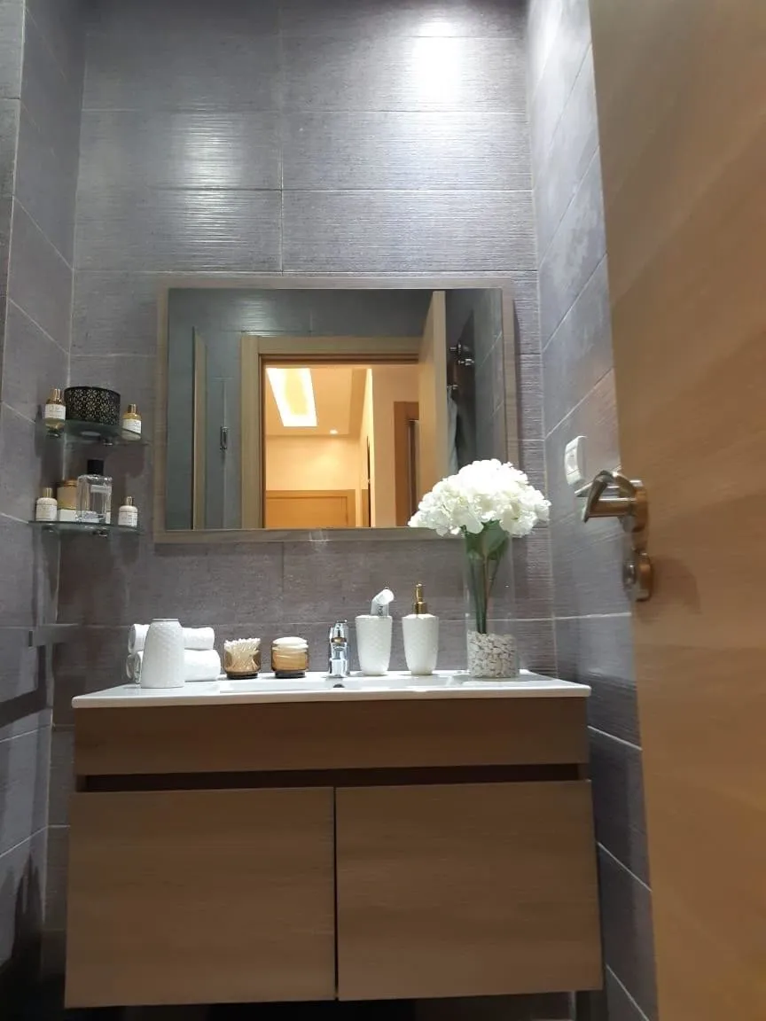 Appartement haut standing, meublé à louer - الدار البيضاء (4)