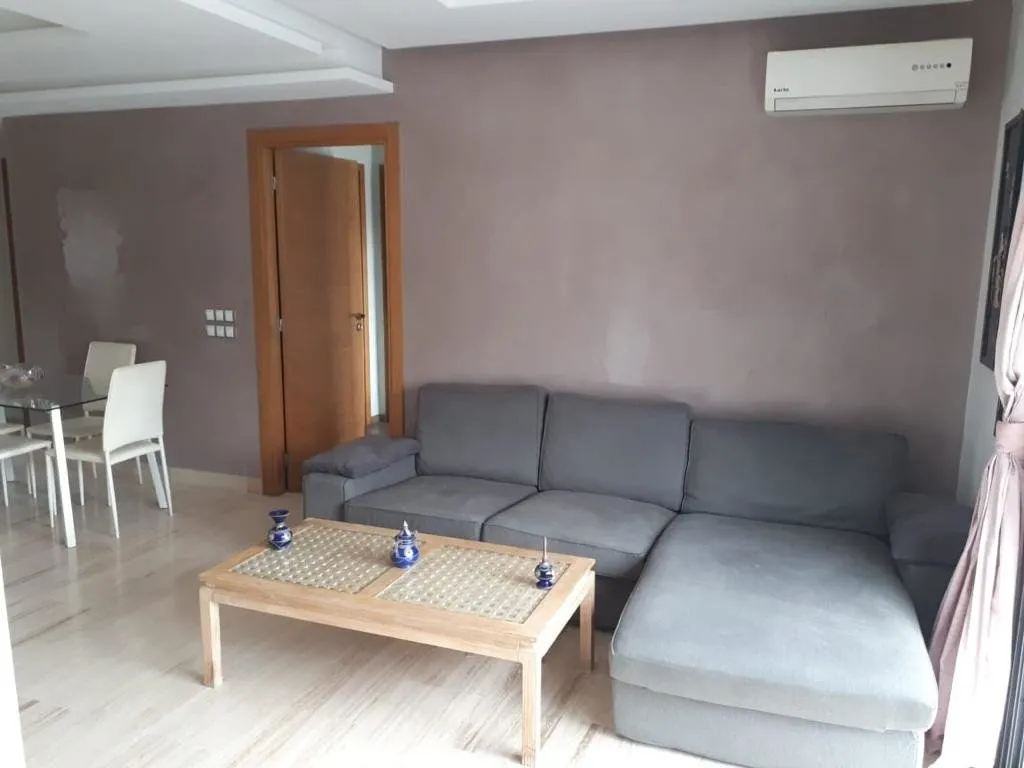 Appartement haut standing , avec belle terrasse à louer - الدار البيضاء