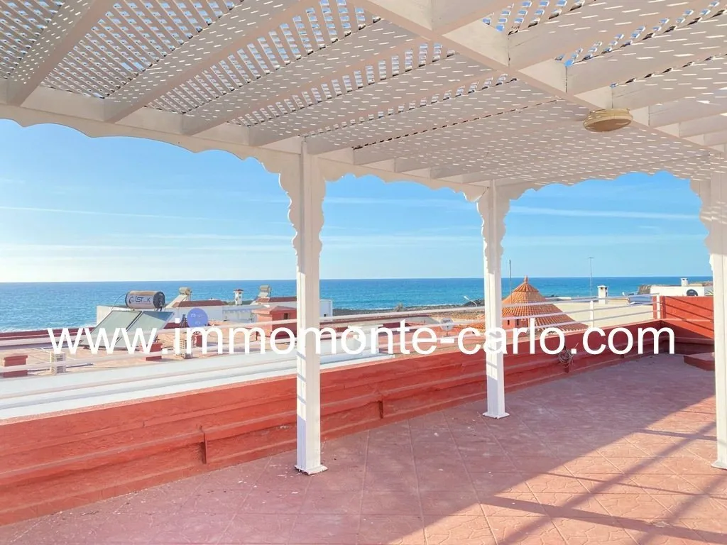 Villa à louer à Harhoura avec une grande terrasse vue sur mer - تمارة