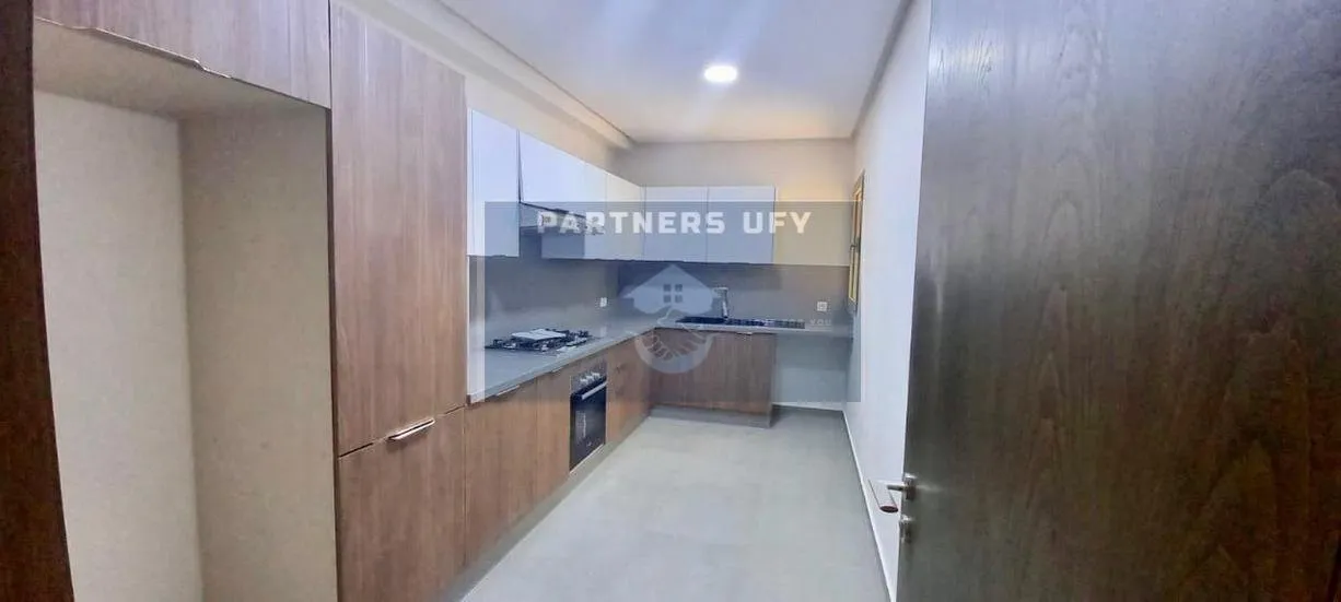 Joli appartement en rez de jardin Bouskoura ville verte - الدار البيضاء (2)