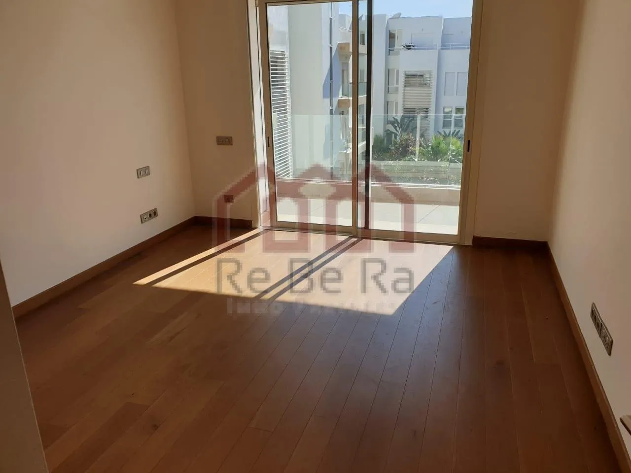 Grand appartement avec 3 façades - الرباط (2)
