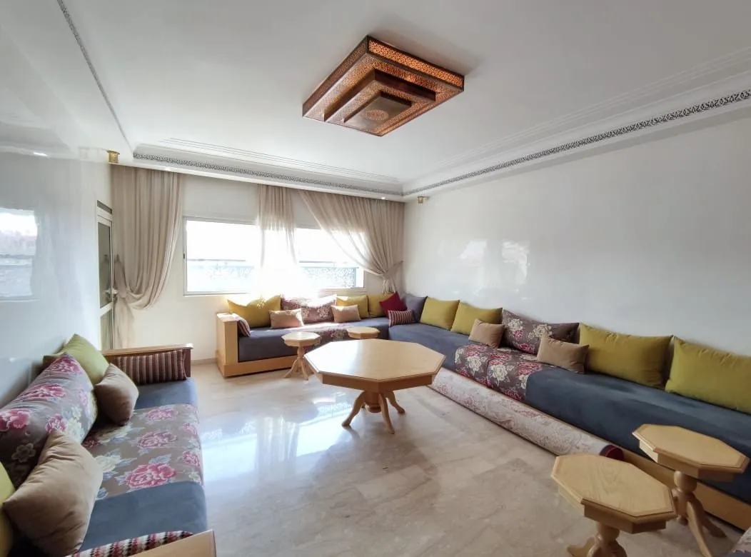 TRES BEL APPARTEMENT MEUBLE AVEC GOÜT - مراكش