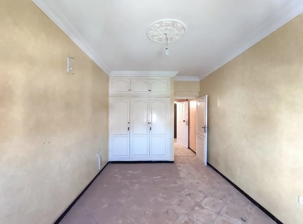 Appartement en location longue durée vide - مراكش (2)