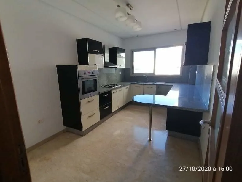 Appartement Haut standing, grande superficie - الدار البيضاء (4)
