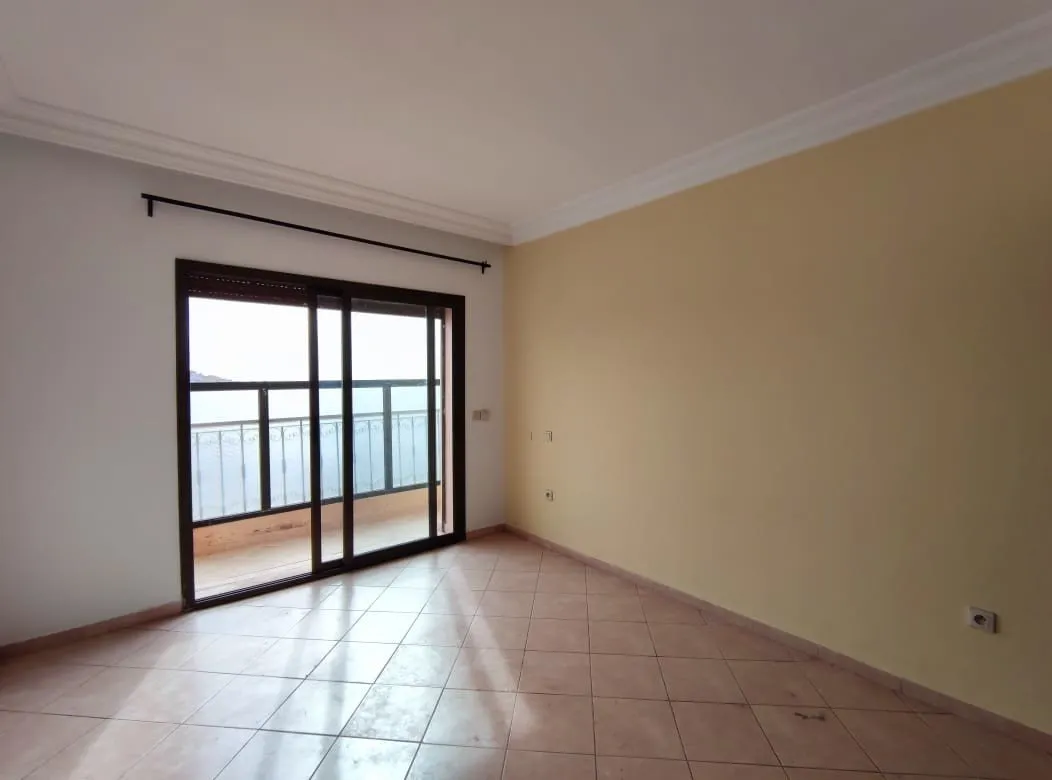 Très bel appartement sur la route de casa - مراكش (4)
