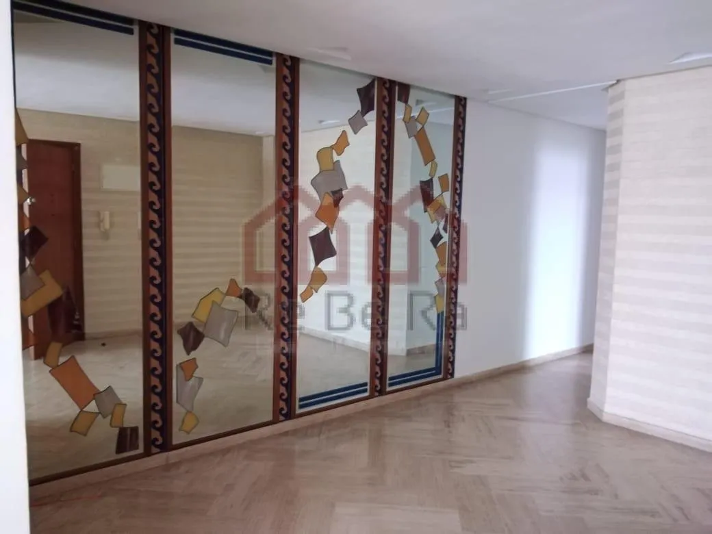 Bel appartement avec terrasse à Agdal - فاس (2)