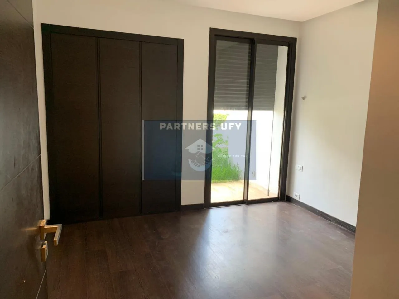 Duplex moderne avec beau jardin  á louer en plein Bouskoura - الدار البيضاء (2)
