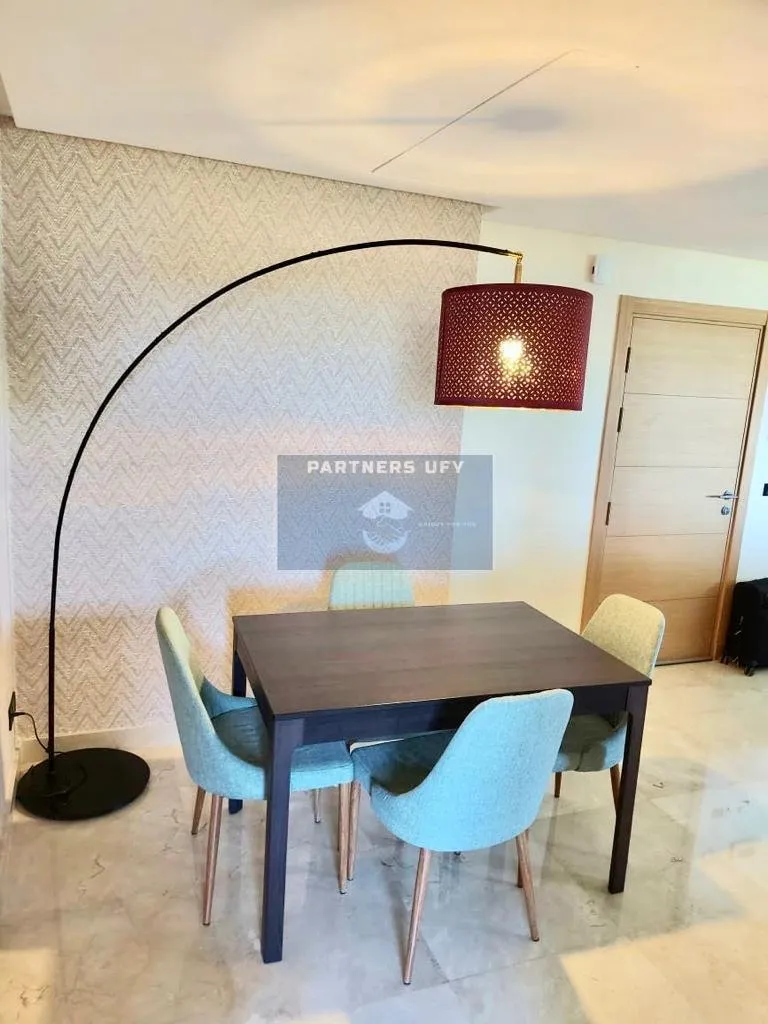 joli appartement á louer avec en résidence á BOUSKOURA- Terrasse- Vue golf - الدار البيضاء (3)