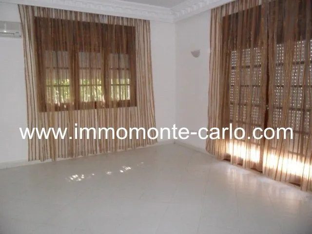 A louer villa avec piscine et chauffage central Souissi RABAT - الرباط (4)