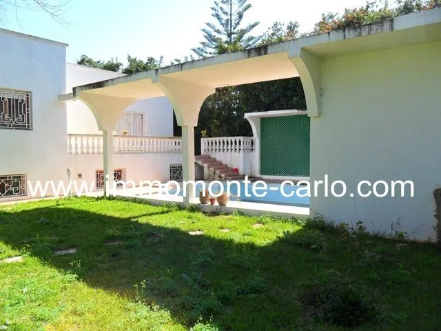 A louer villa avec piscine et chauffage central Souissi RABAT - الرباط