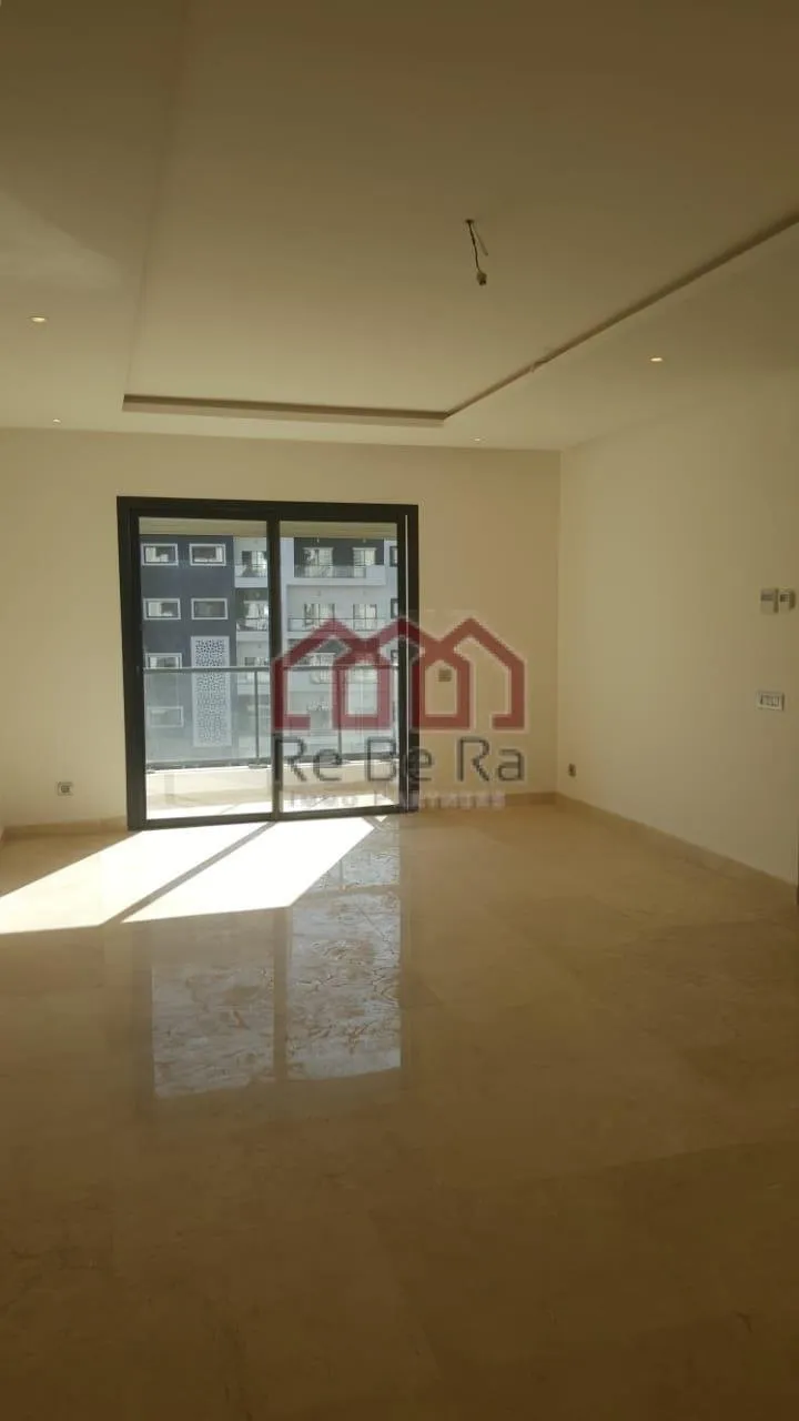 Bel appartement bien ensoleillé à Prestigia - الرباط