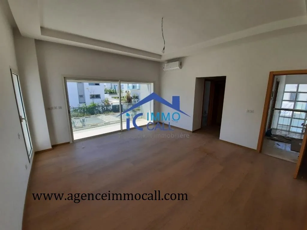 en LOCATION villa neuve à SOUISSI - الرباط (2)